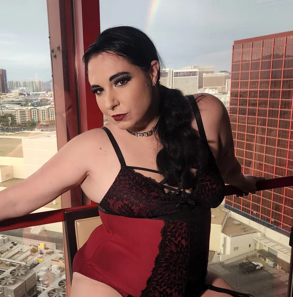Hotwife Sarah OnlyFans
