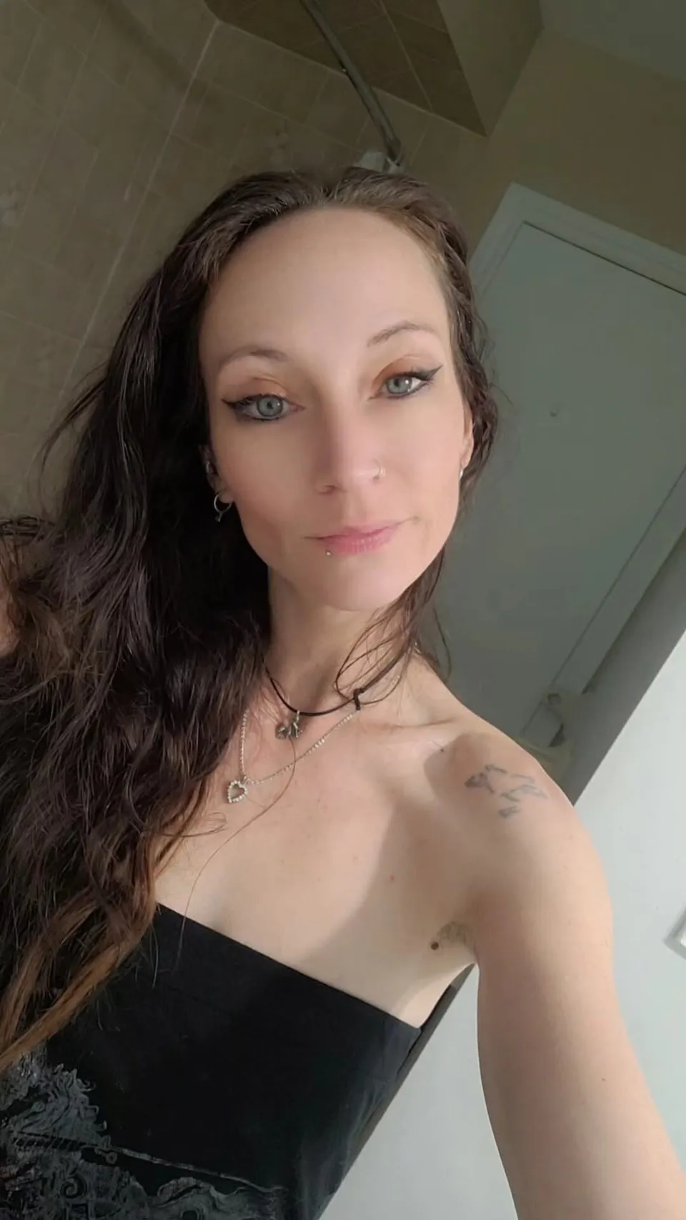 Vivienne Crystal OnlyFans
